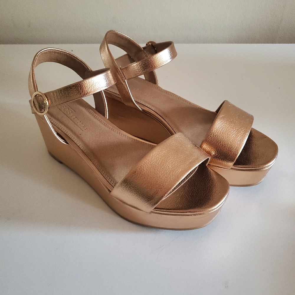Wedge Platforms